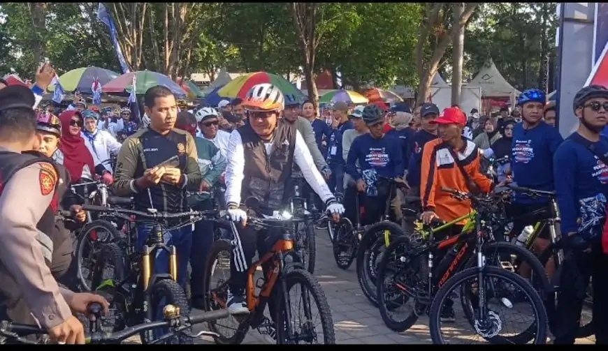 Gus Haris Gowes Meriahkan Probolinggo Bike Vaganza