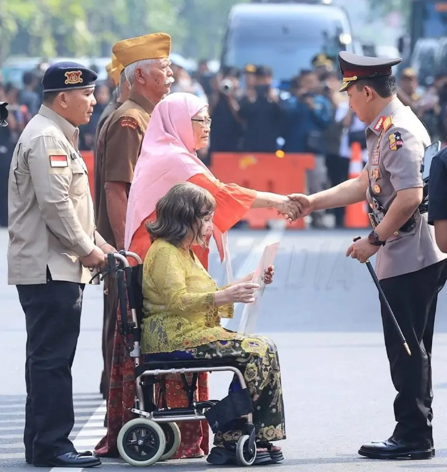 Kapolri Pimpin Upacara dan Resmikan Patung M Jasin