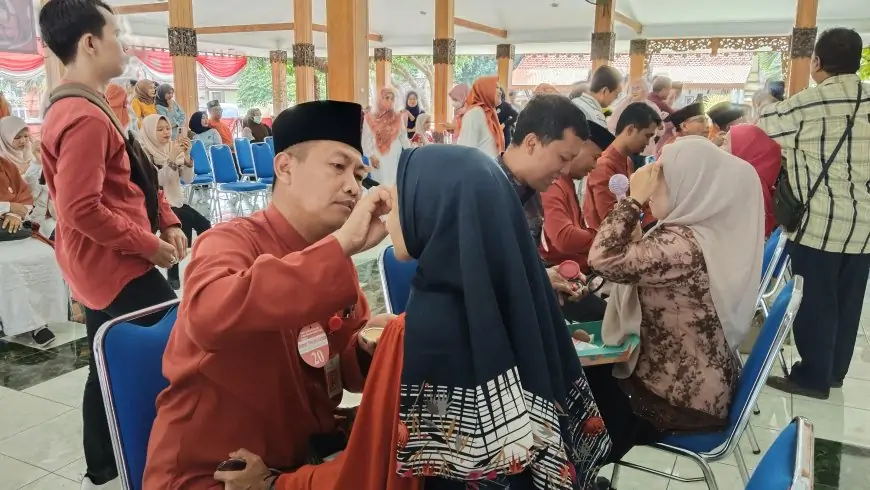 Suami Pimpinan OPD di Situbondo Adu Kreativitas Merias Istri, Semarakkan HUT RI dan Harjakasi