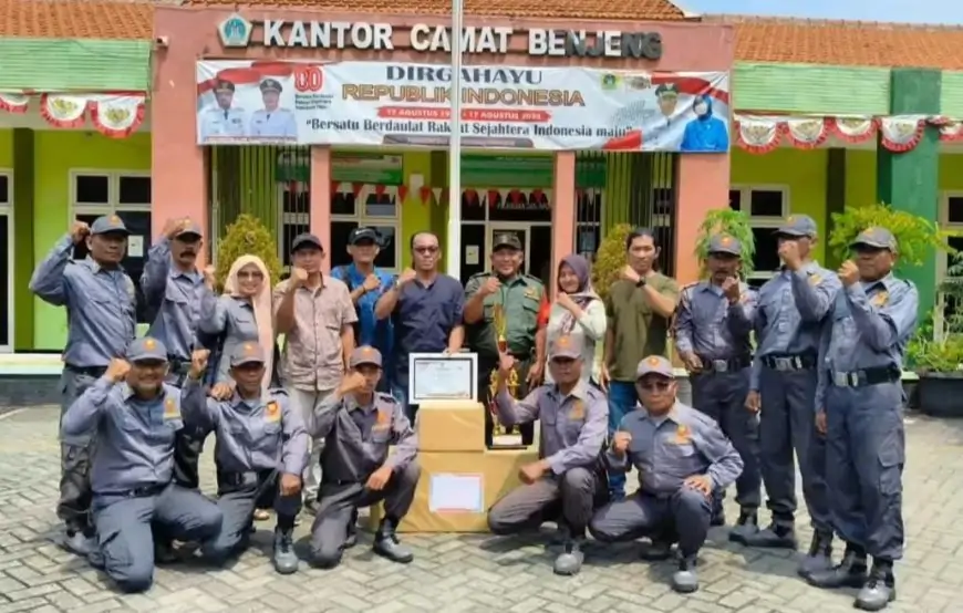 Linmas Kedungrukem Juara PBB, Buktikan Semangat Tak Luntur Meski Usia di Atas 40 Tahun