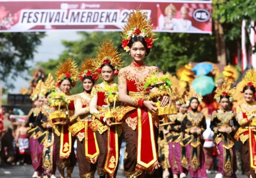 1.000 Pelajar Banyuwangi Tampilkan Ragam Budaya Nusantara di Karnaval Kebangsaan