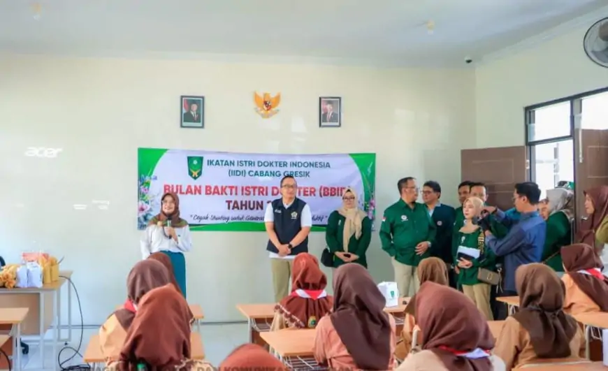 Wabup Alif Apresiasi Aksi Bakti Sosial IDI Dukung Kesehatan Siswa SRMA 37 Gresik