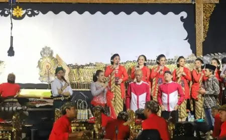 Makna Jimat Kalimasada di Puncak Hari Jadi Trenggalek ke-831, Bupati Arifin: Semoga Keprihatinan Segera Berlalu