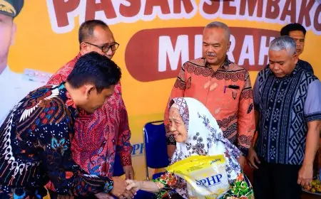 Tekan Inflasi dan Bantu Warga Rentan, Pemkab Gresik Kembali Gelar Pasar Murah