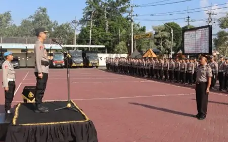 Menjelang Purna Tugas, Wakapolsek Panggul Terima Kenaikan Pangkat Pengabdian