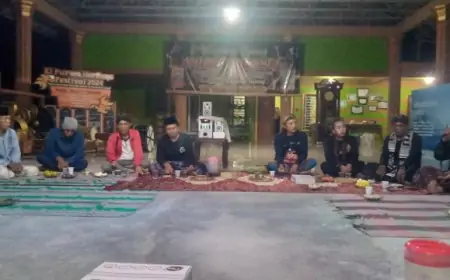 Ngaji Budaya Jumat Kliwon  Lestarikan Sejarah