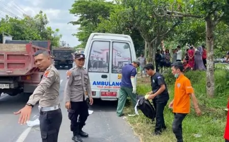 Diduga Lalai, Truk Tabrak Motor di Sumbergempol : Satu Korban Meninggal Dunia