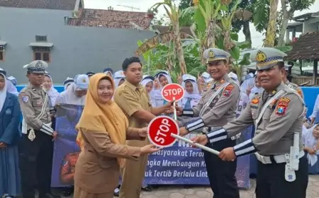 Satlantas Polres Trenggalek Gencarkan Edukasi Lalu Lintas di Sekolah, Sasar Pelajar sebagai Generasi Taat Aturan