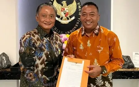 Mas Rio Bawa Aspirasi Warga, Desak Menteri PUPR Perbaiki Jalan Pantura Situbondo