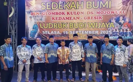 Jaga Tradisi dan Kerukunan, Pemdes Mojowuku Hibur Warganya lewat Kesenian Ludruk
