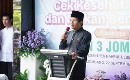 Ratusan Santri Bahrul Ulum Jombang Antusias Ikuti Cek Kesehatan dan Makan Bergizi Gratis