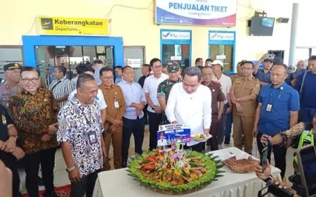 Penerbangan Perdana Jember - Halim Resmi Dibuka, Gus Bupati: Itu Bukan Tujuan Utama