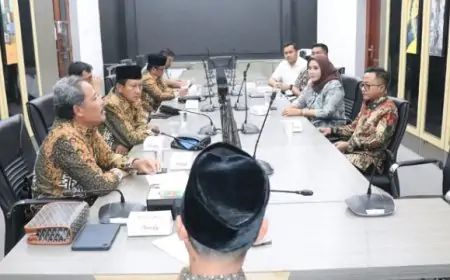 Polemik Minta Rumah Murah, The Oso Penuhi Panggilan BK DPRD Gresik, Lawyer Berharap Ada Permintaan Maaf Secara Terbuka