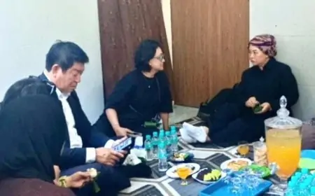 Presiden Federasi Gimnastik Dunia Kunjungi Rumah Duka Naufal Pesenam Muda Gresik