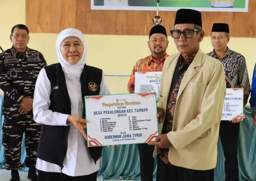 Sembako Langka, Gubernur Jatim Bawa 4,1 Ton Bantuan Pangan ke Pulau Bawean