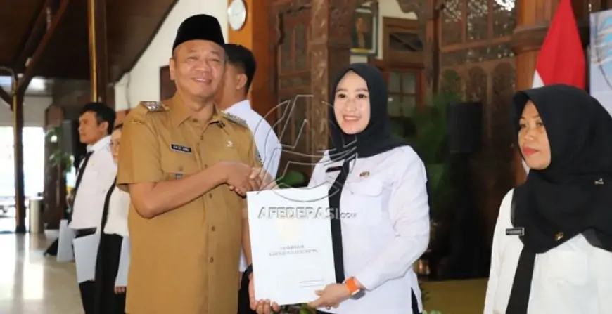 Bupati Tulungagung Serahkan SK 77 P3K Tahap II, Dorong Peningkatan Kualitas Pelayanan Publik