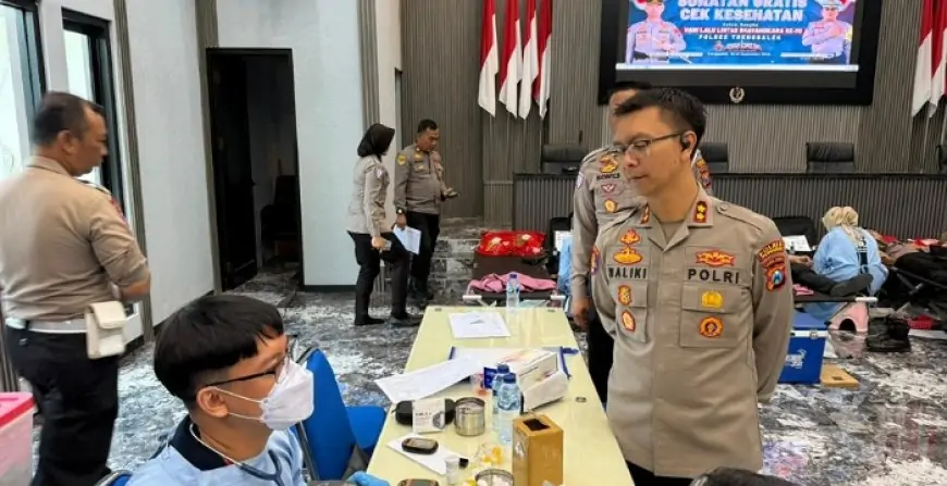 Sambut HUT Lalu Lintas Bhayangkara ke-70, Polres Trenggalek Gelar Donor Darah, Sunatan Massal dan Layanan Kesehatan Gratis