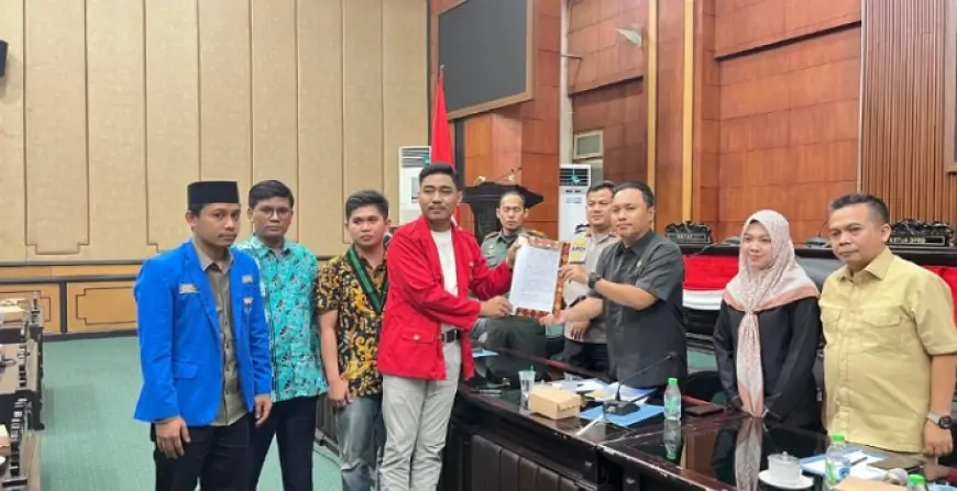 Cipayung Plus Jombang Sampaikan 18 Tuntutan ke DPRD