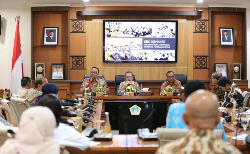 Komisi IX DPR RI Kunker di Gresik, Bahas UMK 2025 dan Dinamika Investasi