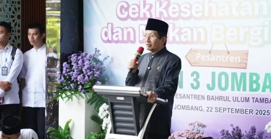 Ratusan Santri Bahrul Ulum Jombang Antusias Ikuti Cek Kesehatan dan Makan Bergizi Gratis
