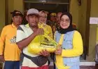 Rayakan HUT ke-61, Partai Golkar Trenggalek Gelar Tebus Murah 1.300 Paket Sembako untuk Warga