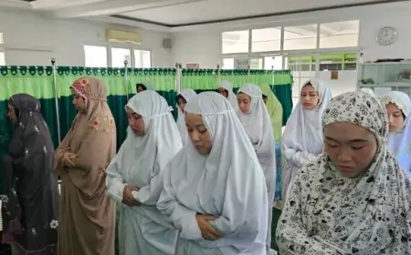 Kemenag Jombang Gelar Salat Gaib Santri Korban Runtuhnya Ponpes
