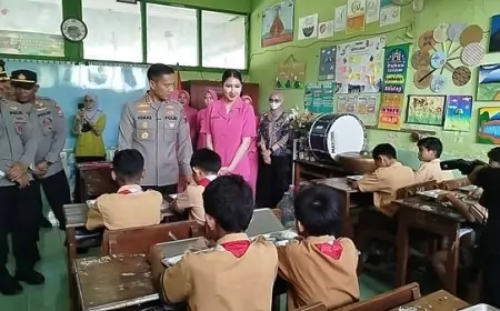 Simulasi Dihadiri Kapolres Madiun, Siswa SDN Sidorejo 01 Wungu Dapat Jatah MBG