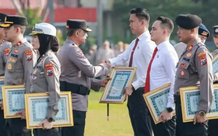 Ungkap Kasus Pembunuhan 1x24 Jam, Satreskrim Polres Gresik Terima penghargaan Kapolda Jatim