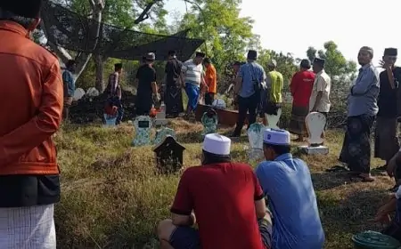 Korban Musala Ambruk Ponpes Al Khoziny Dimakamkan di Lamongan