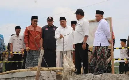 Bupati Warsubi Tinjau Langsung Lokasi Jalan Ambles