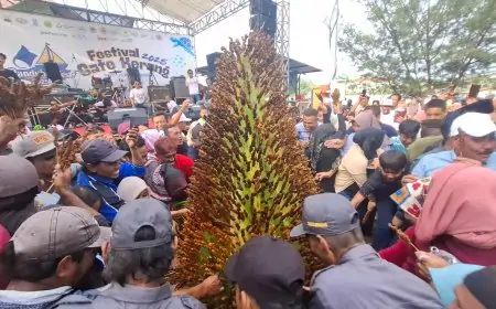 Festival Sate Kerang 2025 Tusuk di Randuboto Ludes Diserbu Warga