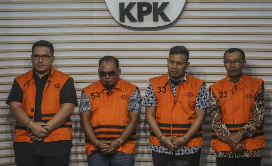 KPK Tahan Mantan Kades Karanganom, Terseret Dugaan Korupsi Hibah Pokmas Jatim