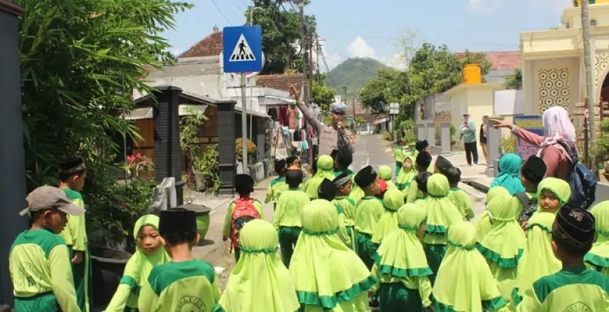 Program Polsanak Polres Trenggalek Bikin Anak-Anak Semangat Belajar Tertib Lalu Lintas