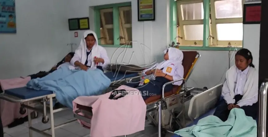 Puluhan Siswa SMPN 1 Boyolangu Alami Keracunan, Diduga Usai Santap Makanan Bergizi Gratis