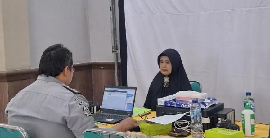 Kemenag Jombang dan Imigrasi Kediri Sukses Gelar Eazy Passport Jemaah Haji