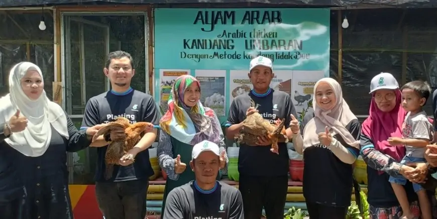 Pemdes Randuboto Berbagi Ratusan Ekor Ayam Petelur Gratis