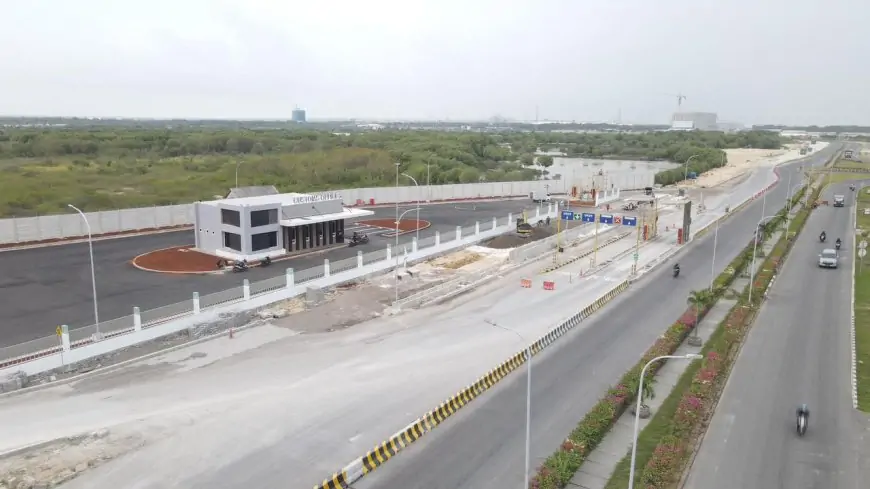 JIIPE Manyar Bangun Akses Masuk Jalan Utama Selebar 80 Meter
