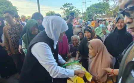 Pasar Murah Pemprov Jatim Diserbu Warga Situbondo, Sembako Ludes dalam Dua Jam