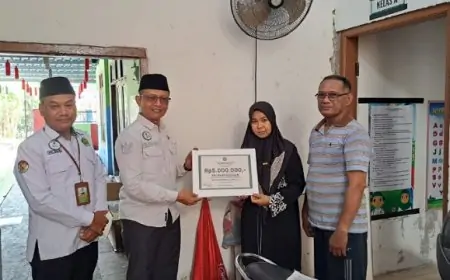 Kepala Kemenag Jombang Salurkan Bantuan Korban Puting Beliung