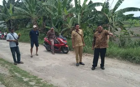 Wakil Ketua DPRD Gresik Minta Dinas PUTR Perbaiki Jalan Rusak