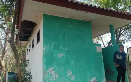 Rusak Parah, Fasum Taman Telaga Bandung  Tak Kunjung Diperbaiki