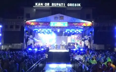 Jadi  Sorotan, Konser Seniora Tetap Digelar di Tengah Banjir Gresik Selatan