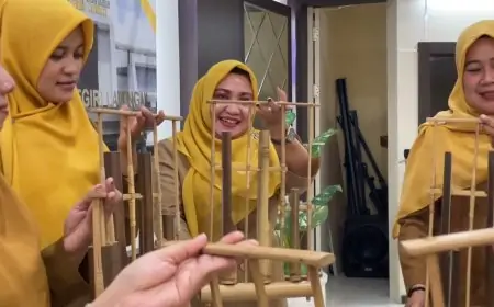 DWP Lamongan Lestarikan Angklung di Hari Angklung Sedunia