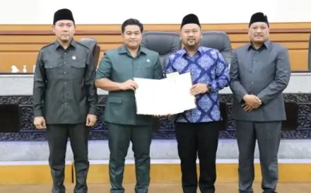 DPRD Gresik Tetapkan 4 Ranperda Baru Hasil Fasilitasi Gubernur Jatim