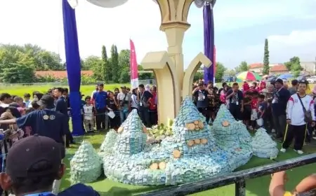 Ribuan Warga Lamongan Berebut 5.800 Wingko Babat