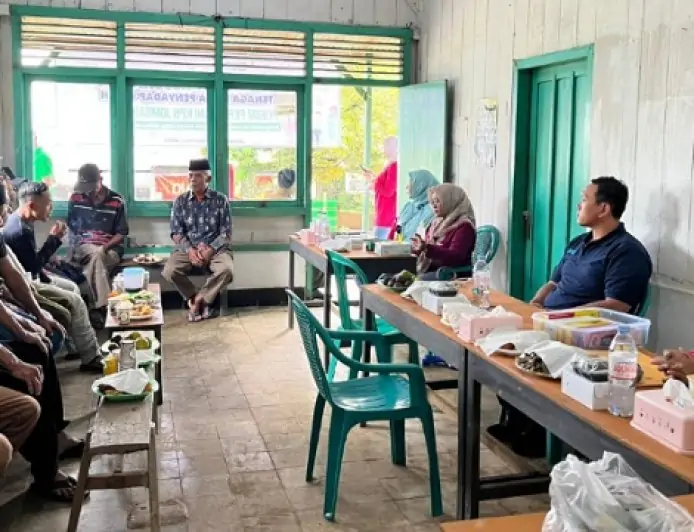 KPH Jombang Gelar Pemeriksaan Kesehatan Gratis  112 Penyadap Getah Pinus