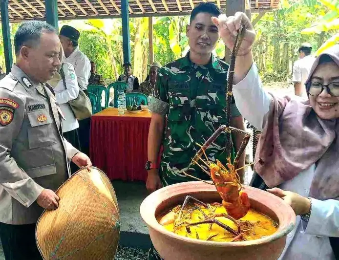 Desa Jatirenggo Lamongan Kembangkan Wisata Kuliner Tepi Bengawan