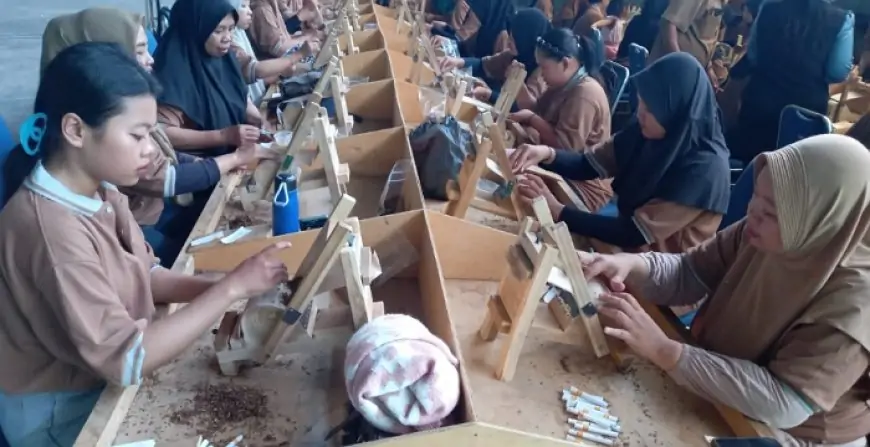 Pemkab Situbondo Genjot Industri Rokok Legal Lewat Pelatihan dan Pendampingan DBHCHT