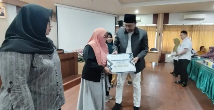 Pemkab Situbondo Salurkan Rp503 Juta Insentif untuk 1.006 Kader KB, Perkuat Upaya Tekan Stunting