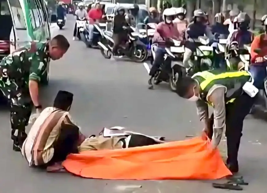 Pengendara Motor Tewas Terlindas Truk di Jalan Raya Tenaru